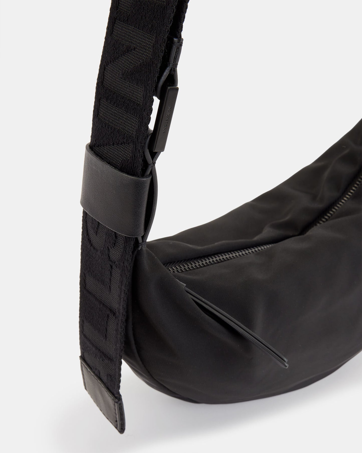 White Smoke תיק צד ניילון לנשים Half Moon ALLSAINTS