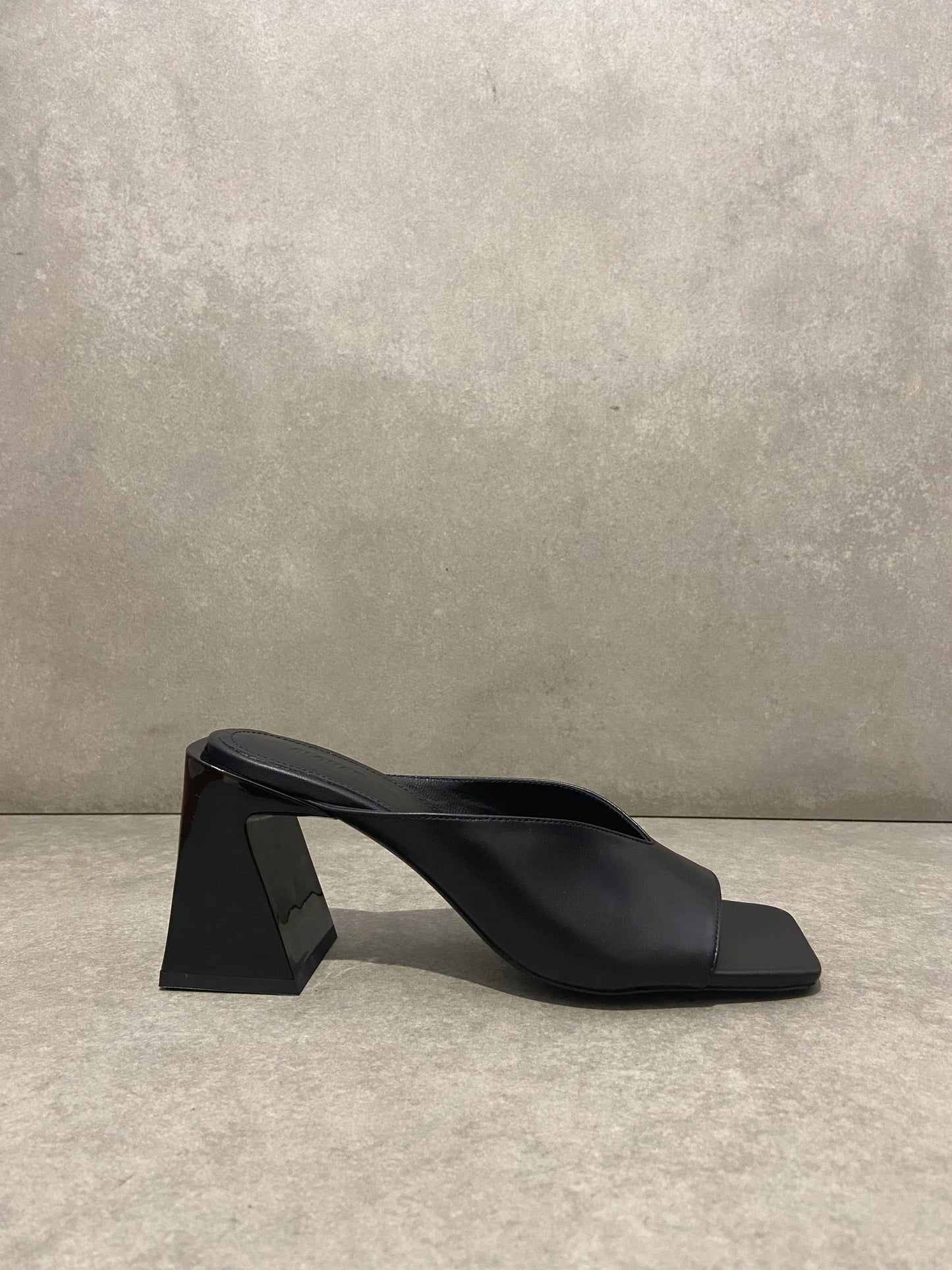 Dark Gray נעלי עקב לנשים Tasha ALOHAS