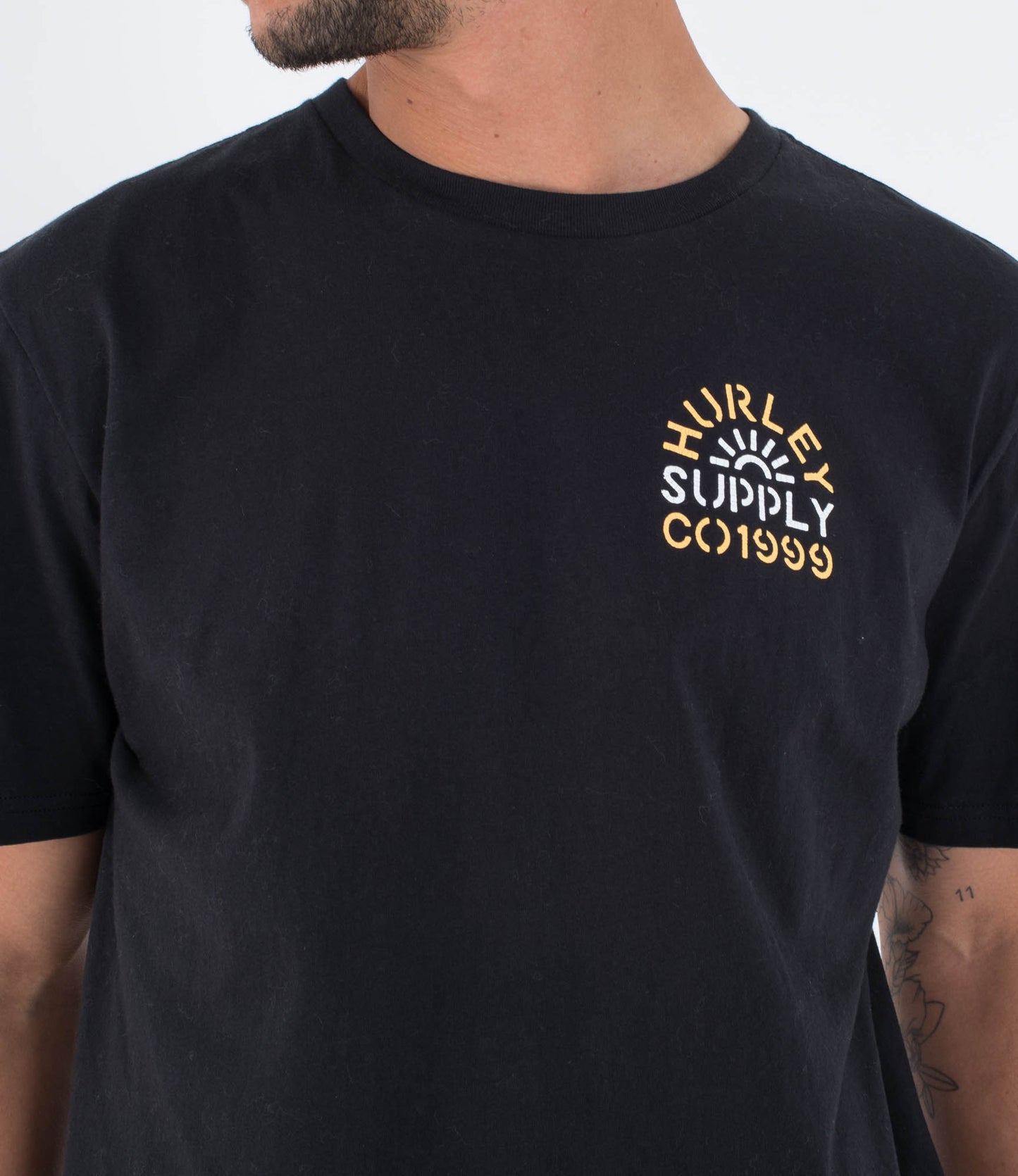 Black טי שירט קצרה לגברים Militia HURLEY