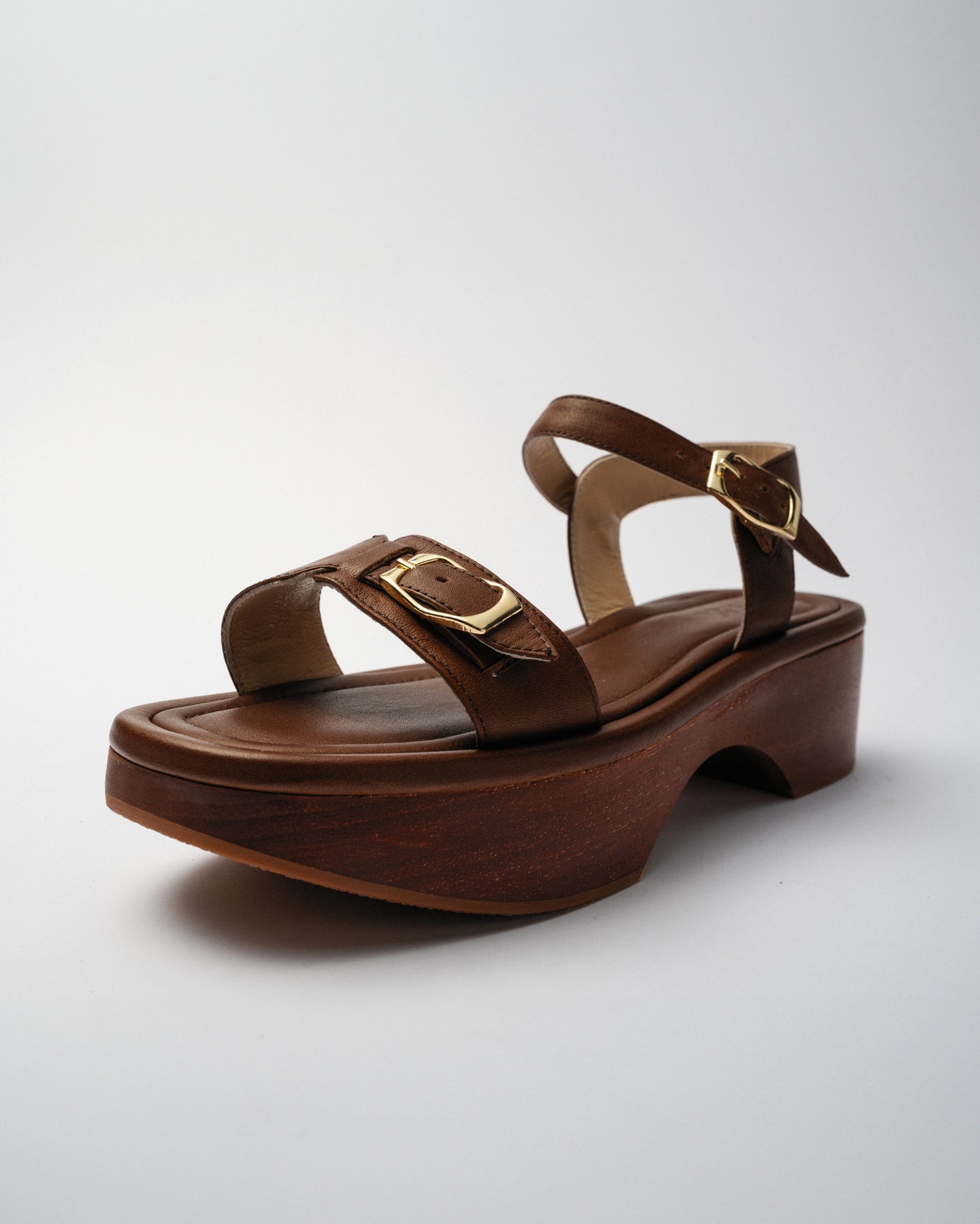 Light Gray סנדלי עור פלטפורמה לנשים Parrdes LAX