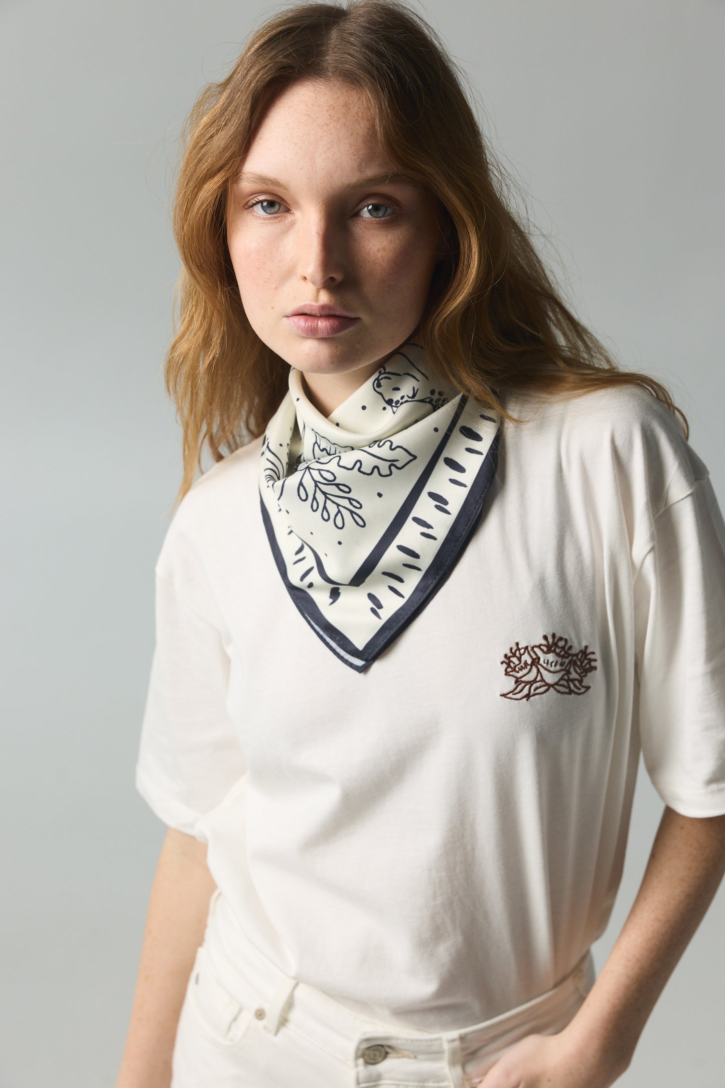 Gray מטפחת The Boundless Scarf HERSTORY