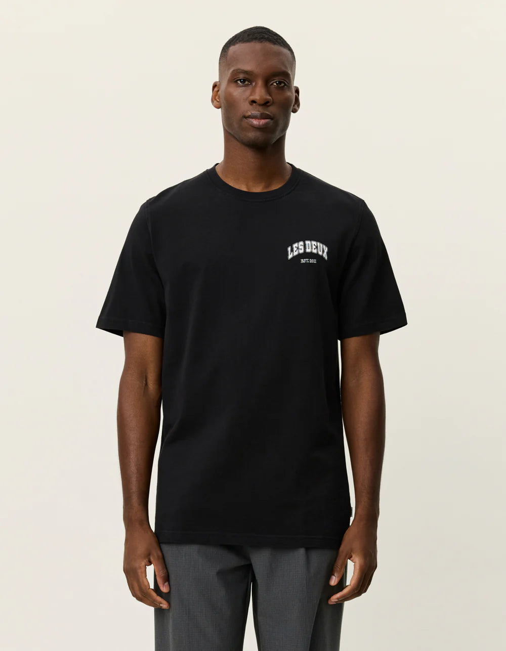 Black טי שירט קצרה לגברים Brady Hoop LES DEUX