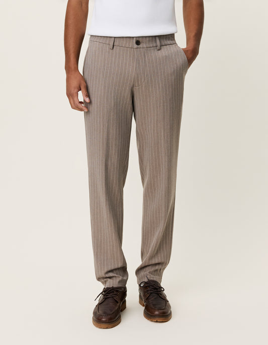 Antique White מכנסיים ארוכים לגברים Como Solid Slack LES DEUX