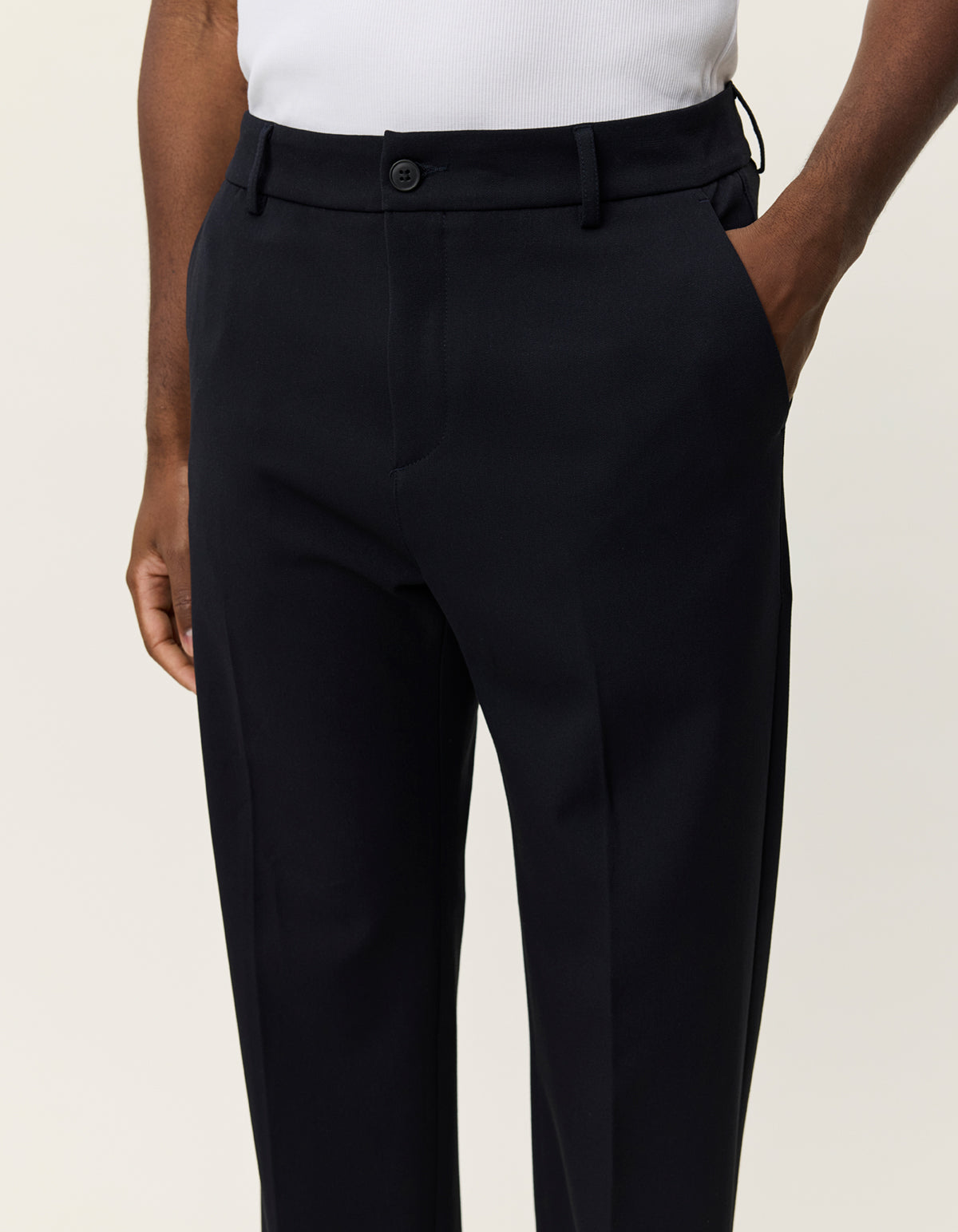 Black מכנסיים ארוכים לגברים Como Solid Slack LES DEUX