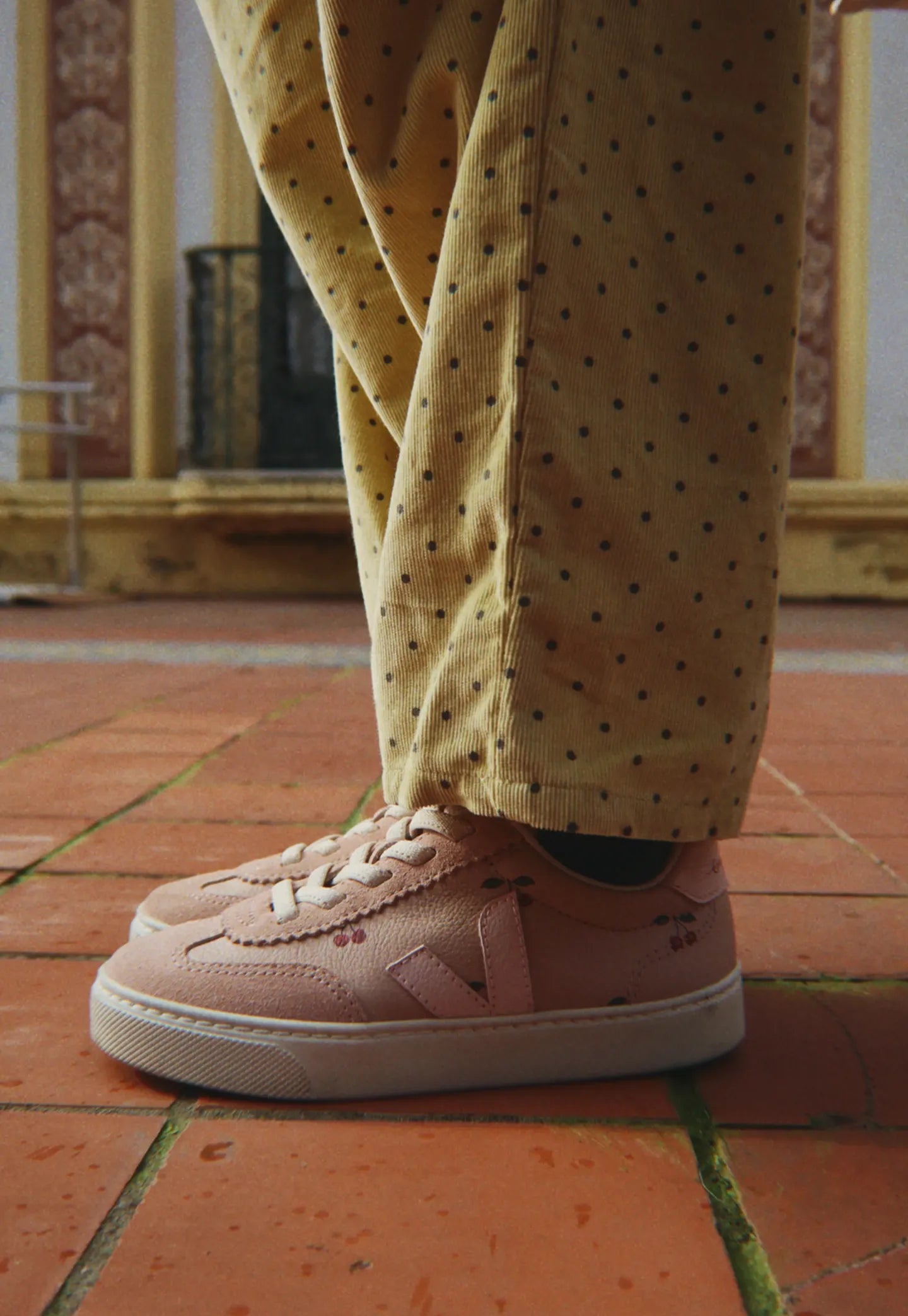 Dark Olive Green סניקרס לילדים Small Volley - שיתוף פעולה עם Konges Slojd VEJA