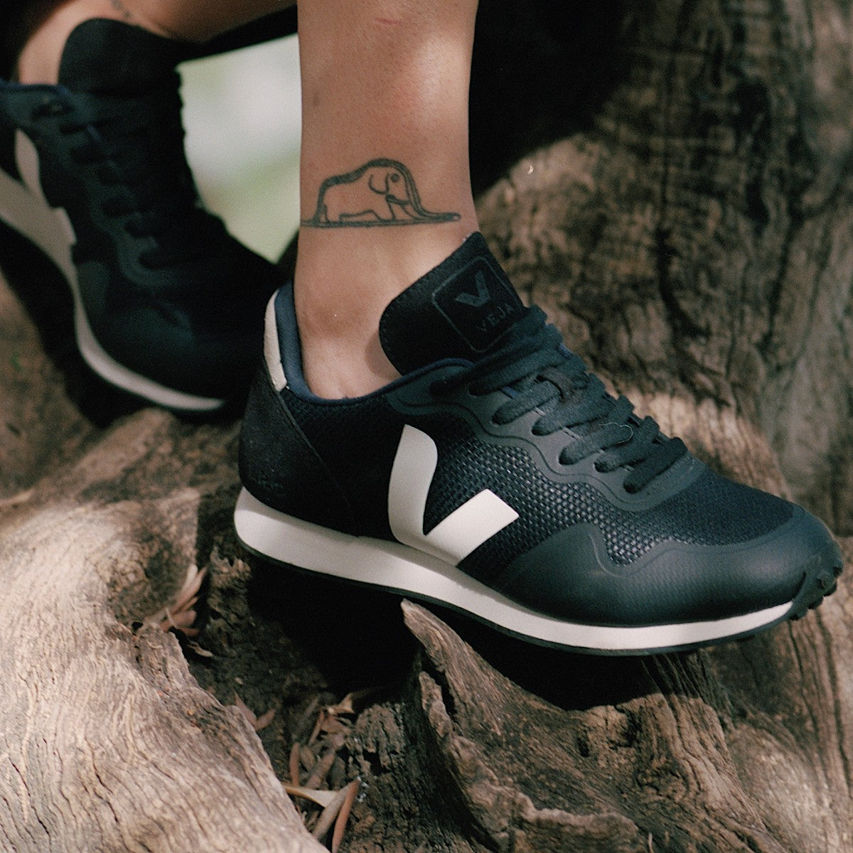 Dark Slate Gray סניקרס לנשים Sud Tpu VEJA