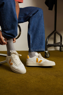 Saddle Brown סניקרס לגברים V-90 VEJA