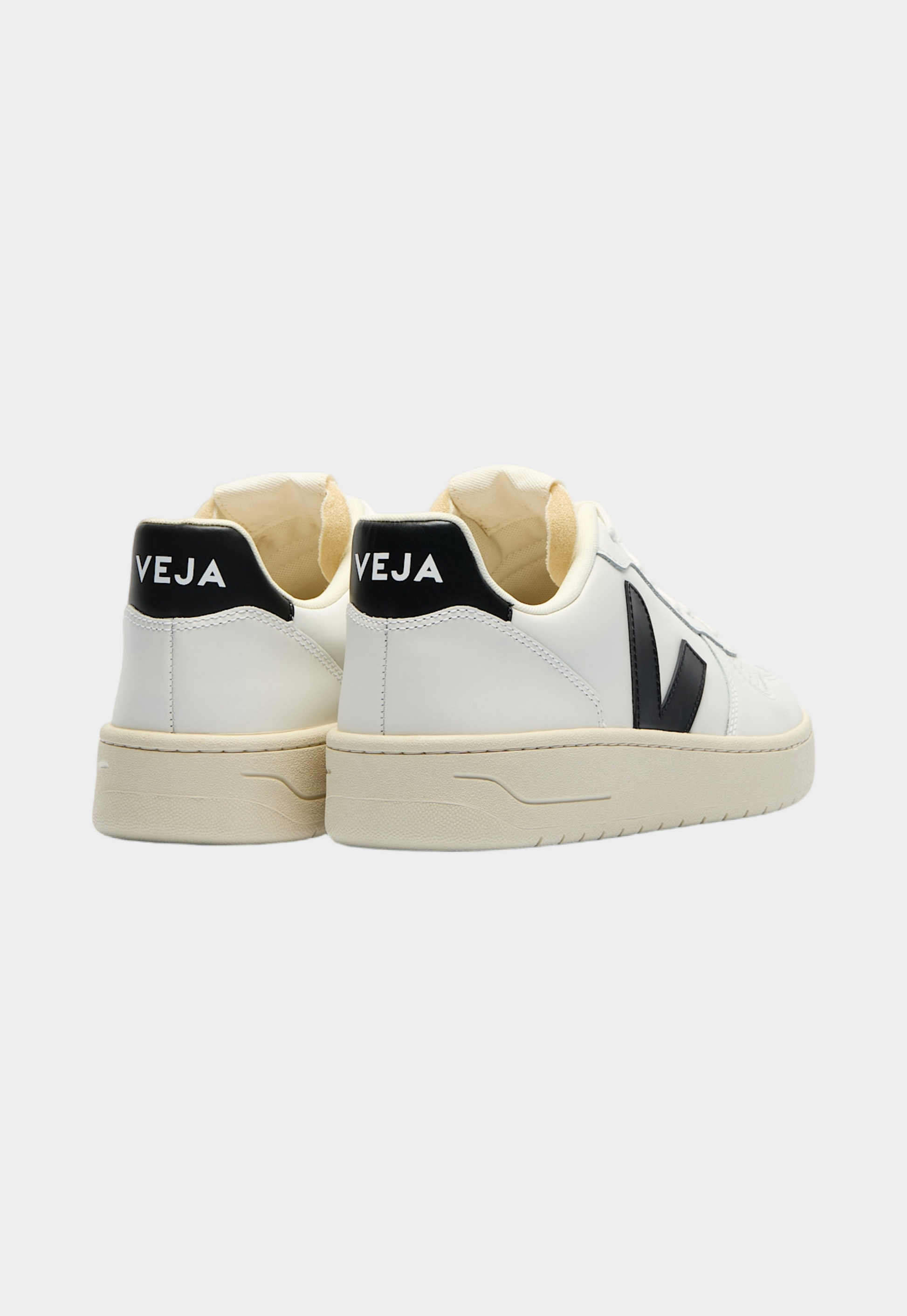 Beige סניקרס לנשים Veja V-10 VEJA