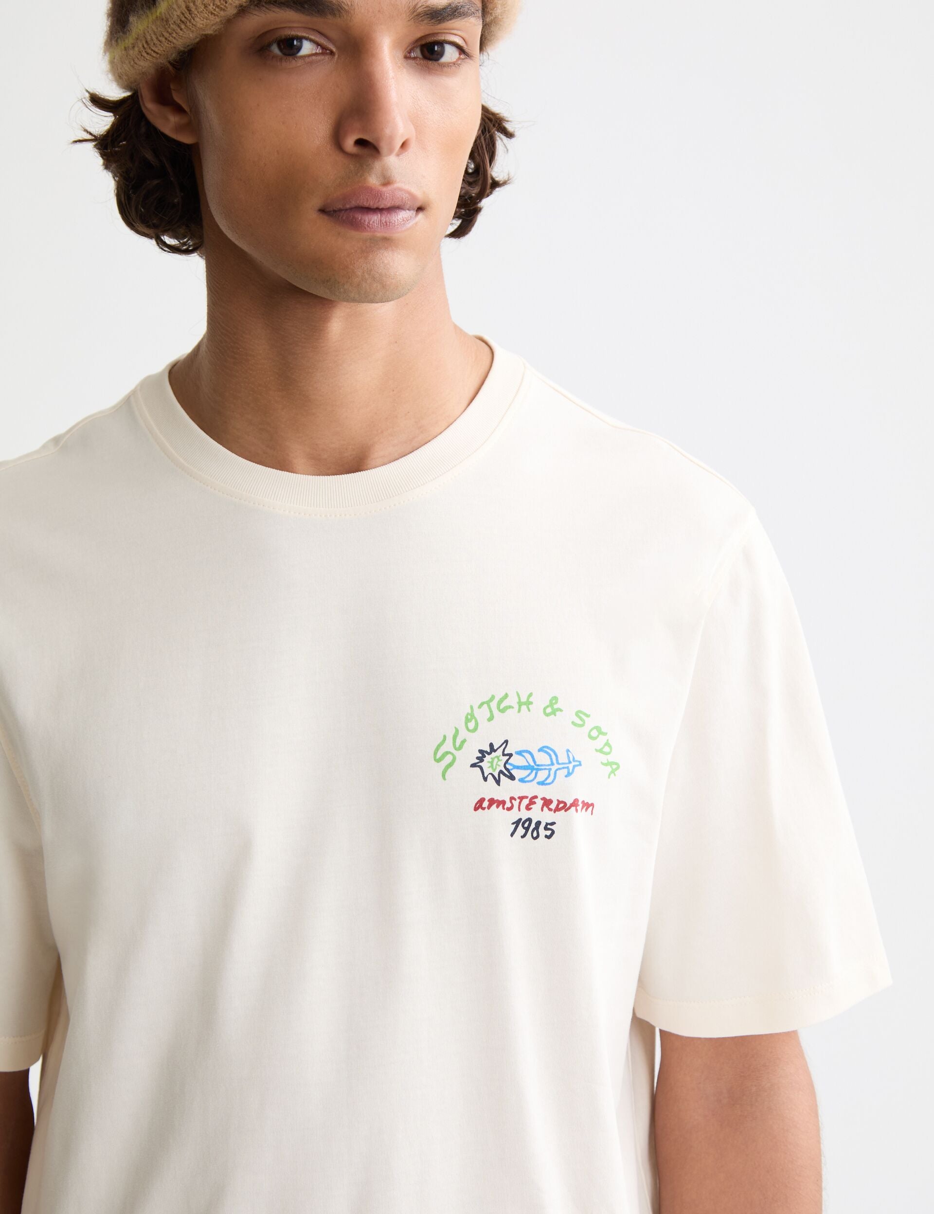 Antique White טי שירט קצרה לגברים Front and back Artwork SCOTCH & SODA