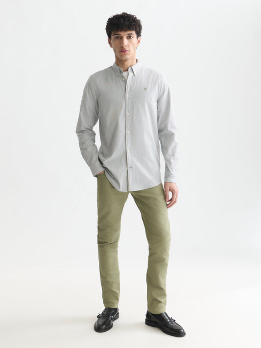 White Smoke חולצה מכופתרת אוקספורד לגברים Seasonal Core Striped SCOTCH & SODA