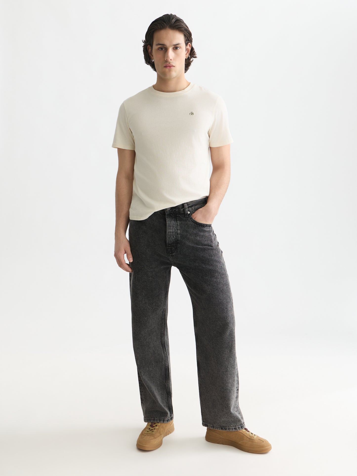 White Smoke טי שירט קצרה לגברים Seasonal Core Chest Logo SCOTCH & SODA