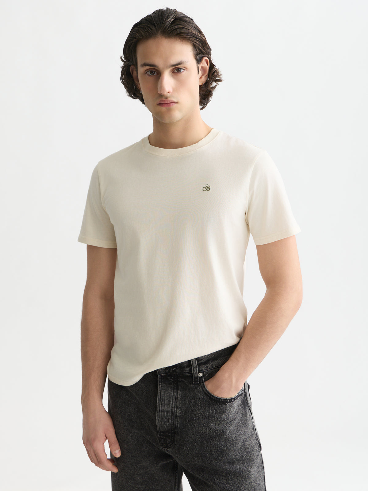 White Smoke טי שירט קצרה לגברים Seasonal Core Chest Logo SCOTCH & SODA