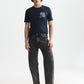 White Smoke טי שירט קצרה לגברים Left Chest Artwork SCOTCH & SODA