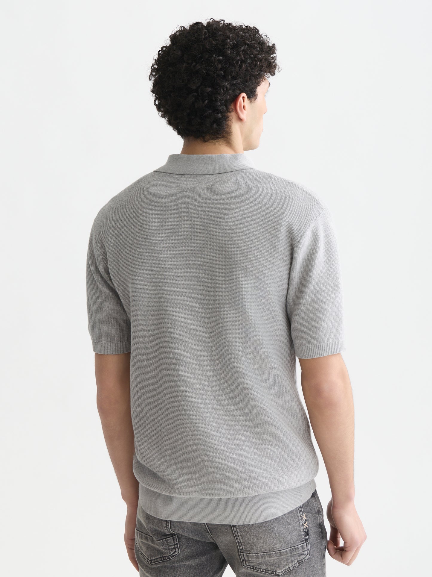 White Smoke חולצת פולו לגברים Seasonal Core Structured Knitted SCOTCH & SODA