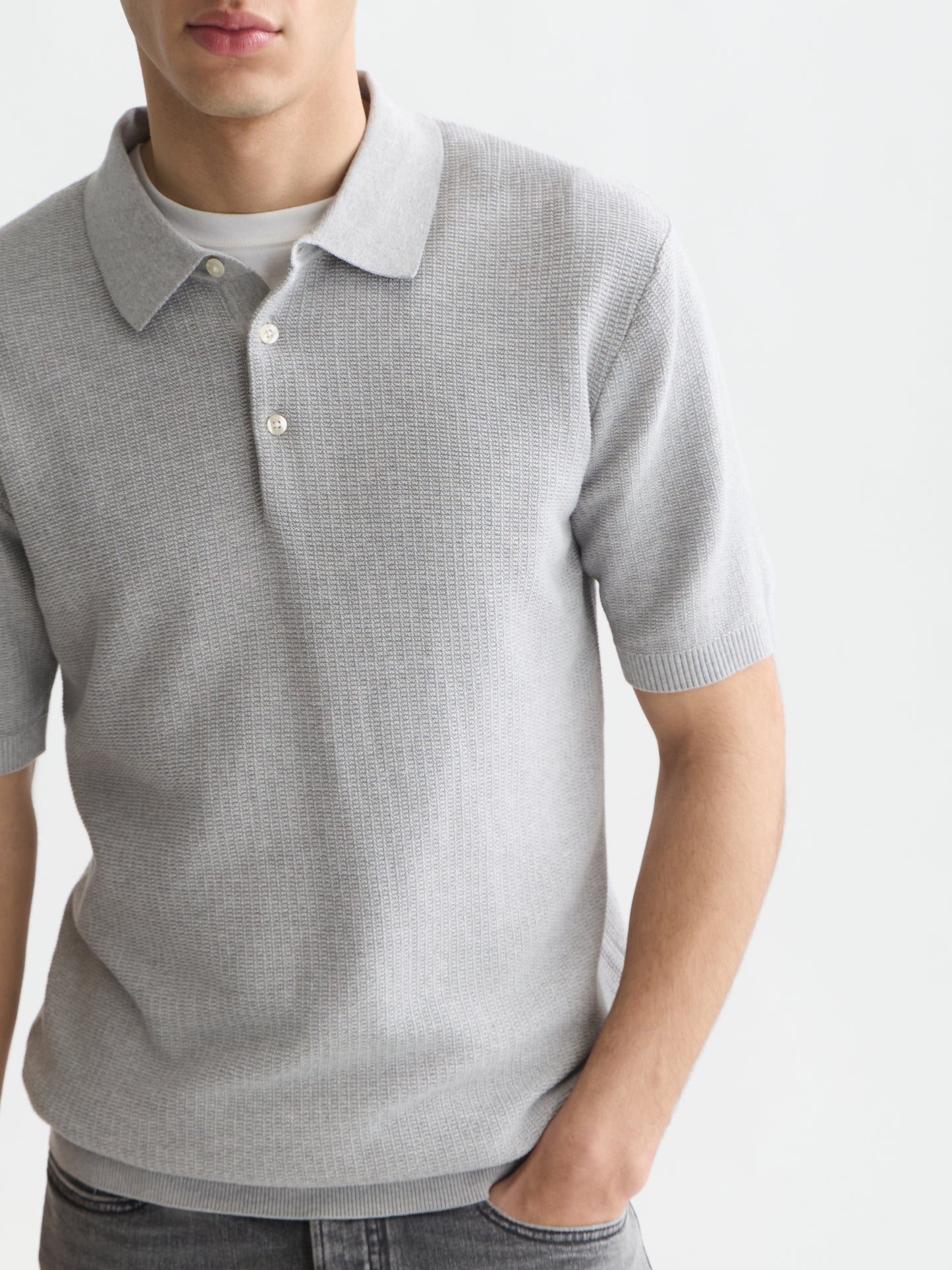Light Slate Gray חולצת פולו לגברים Seasonal Core Structured Knitted SCOTCH & SODA