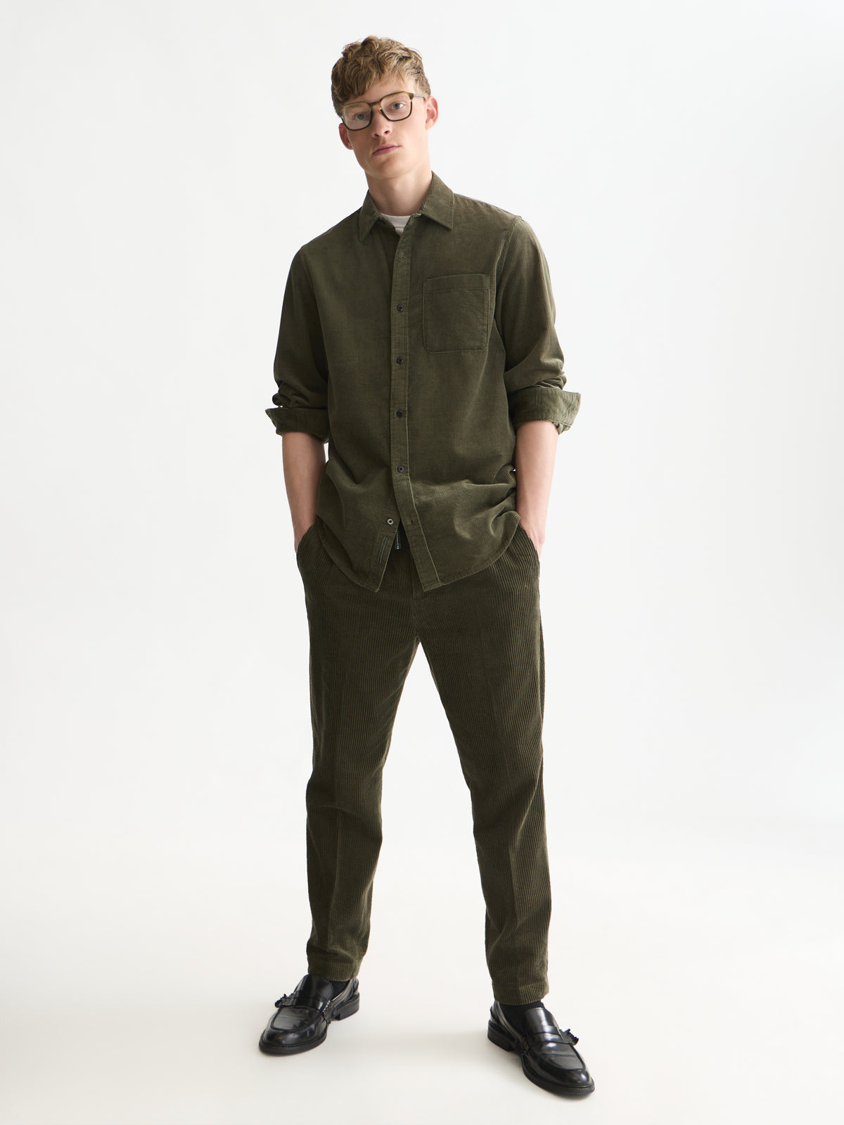 White Smoke חולצה מכופתרת קורדרוי לגברים Corduroy SCOTCH & SODA