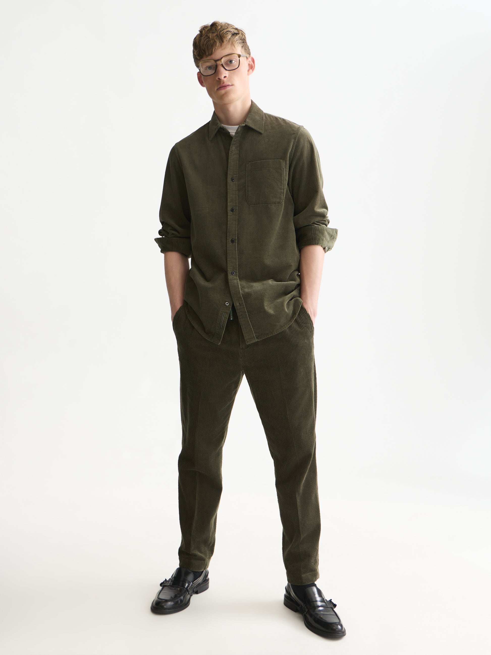 White Smoke חולצה מכופתרת קורדרוי לגברים Corduroy SCOTCH & SODA
