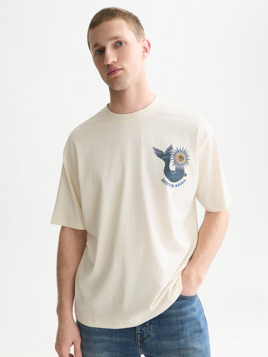 White Smoke טי שירט קצרה לגברים Front And Back Artwork SCOTCH & SODA