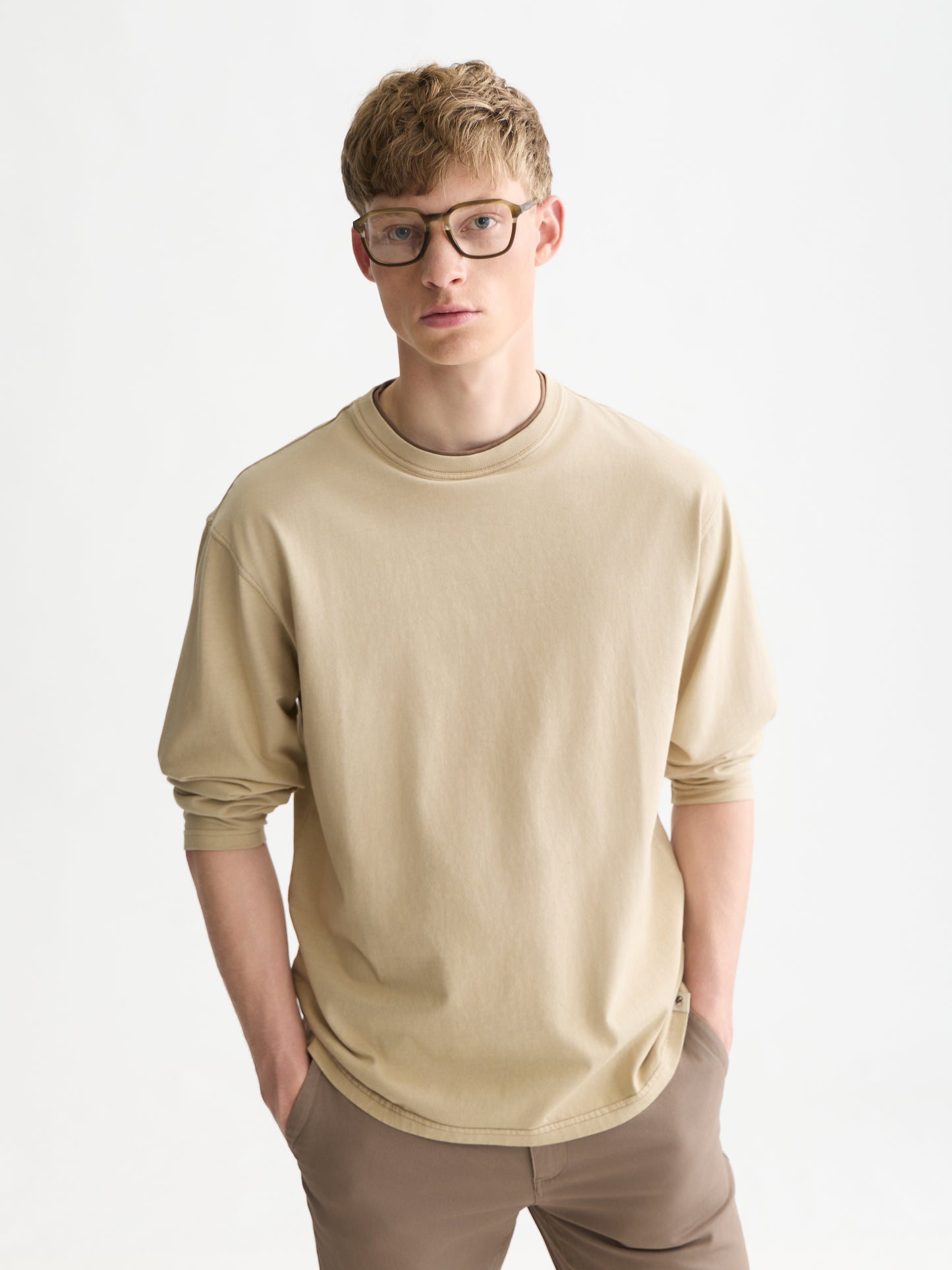 White Smoke טי שירט ארוכה לגברים 3 Crosses Garment-Dyed SCOTCH & SODA