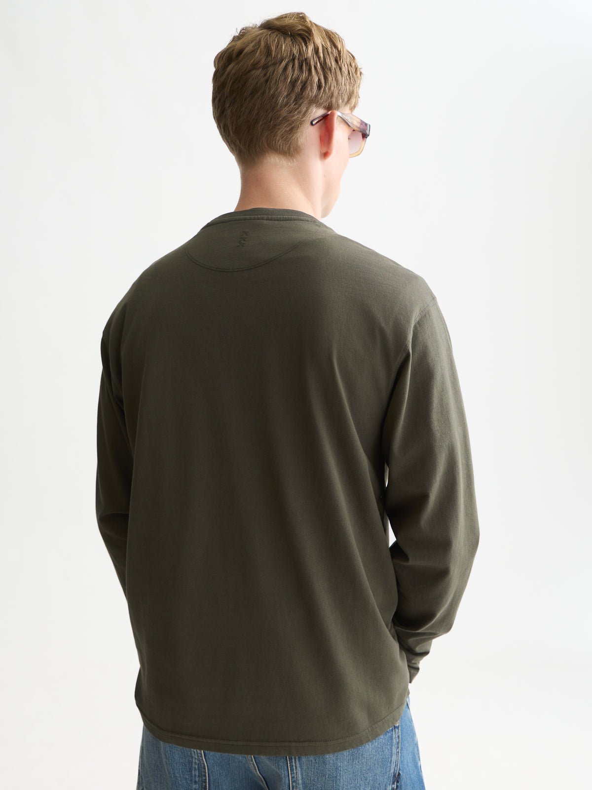 White Smoke טי שירט ארוכה לגברים 3 Crosses Garment-Dyed SCOTCH & SODA