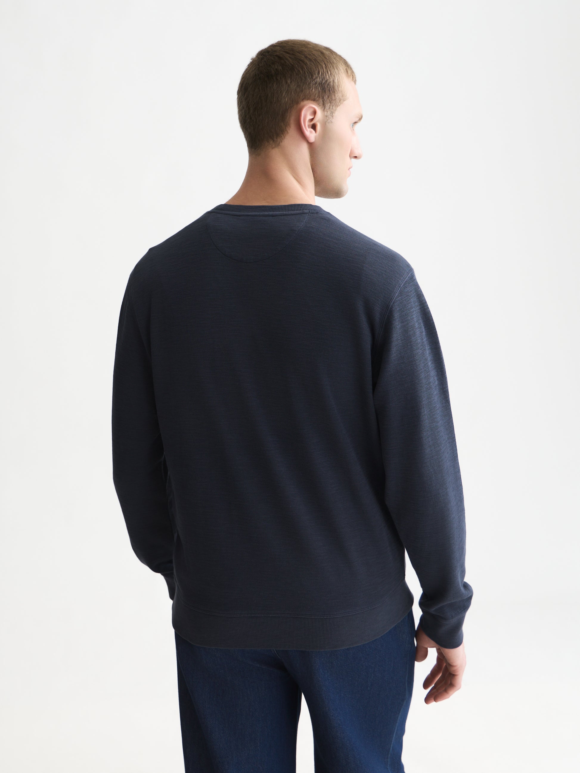 Black סווטשירט לגברים Garment-Dye SCOTCH & SODA