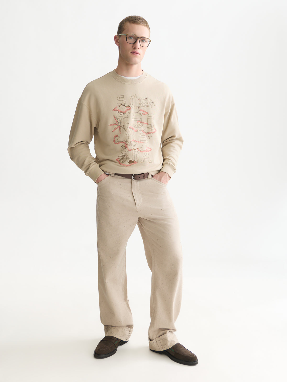 White Smoke סווטשירט לגברים Front Embroidered Artwork SCOTCH & SODA