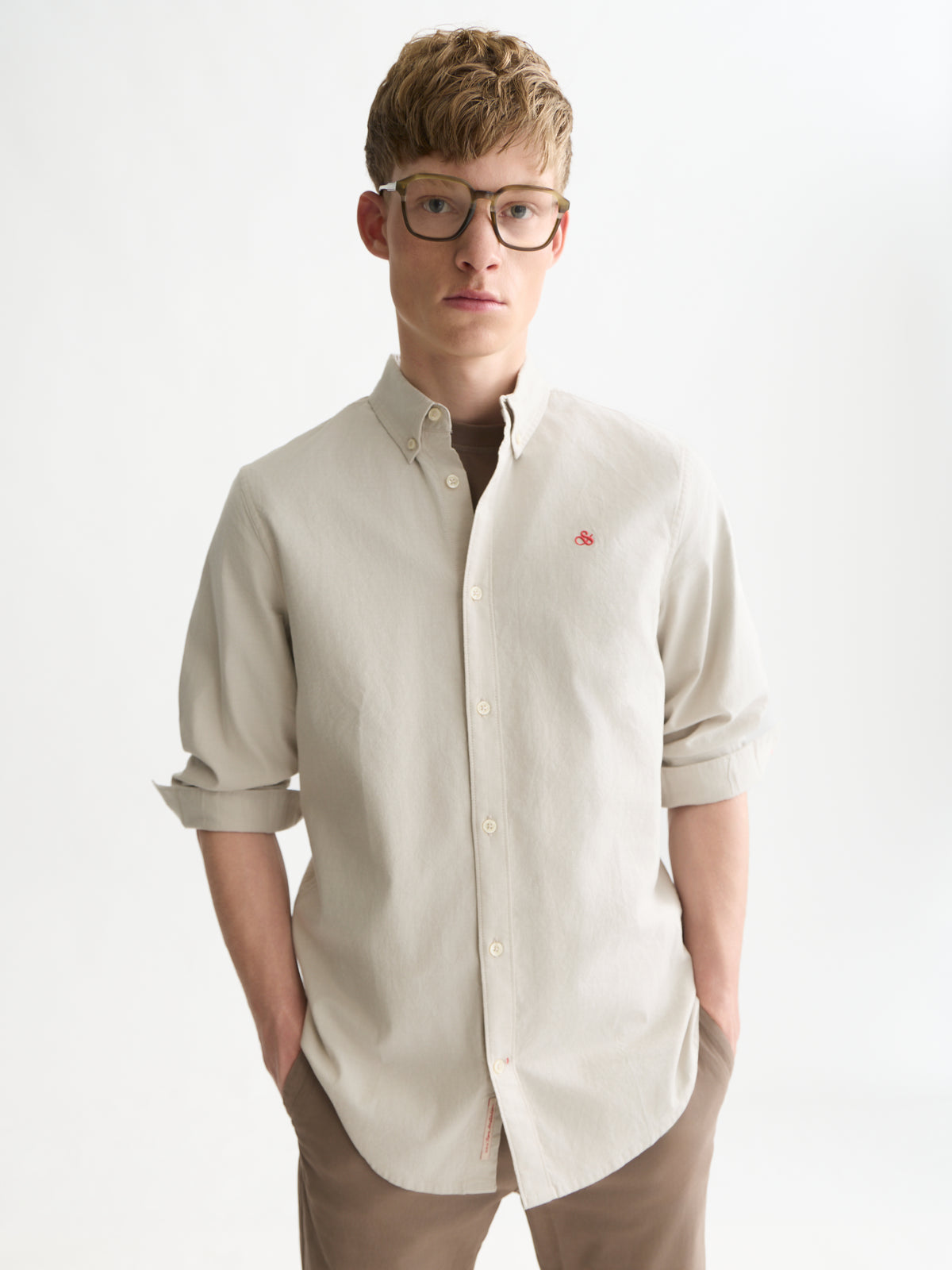 White Smoke חולצה מכופתרת אוקספורד לגברים Seasonal Core Solid SCOTCH & SODA
