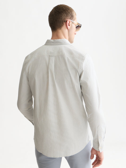 White Smoke חולצה מכופתרת אוקספורד לגברים Seasonal Core Striped SCOTCH & SODA
