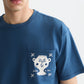 Midnight Blue טי שירט קצרה לגברים Chest Pocket With Artwork SCOTCH & SODA