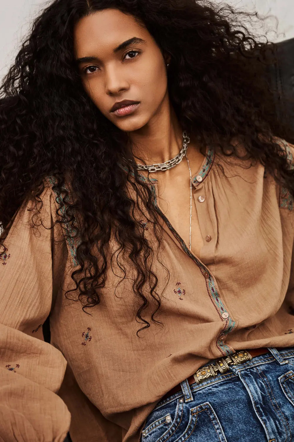 Black חולצה מכופתרת ארוכה רקומה לנשים Dalila Shirt BA&SH
