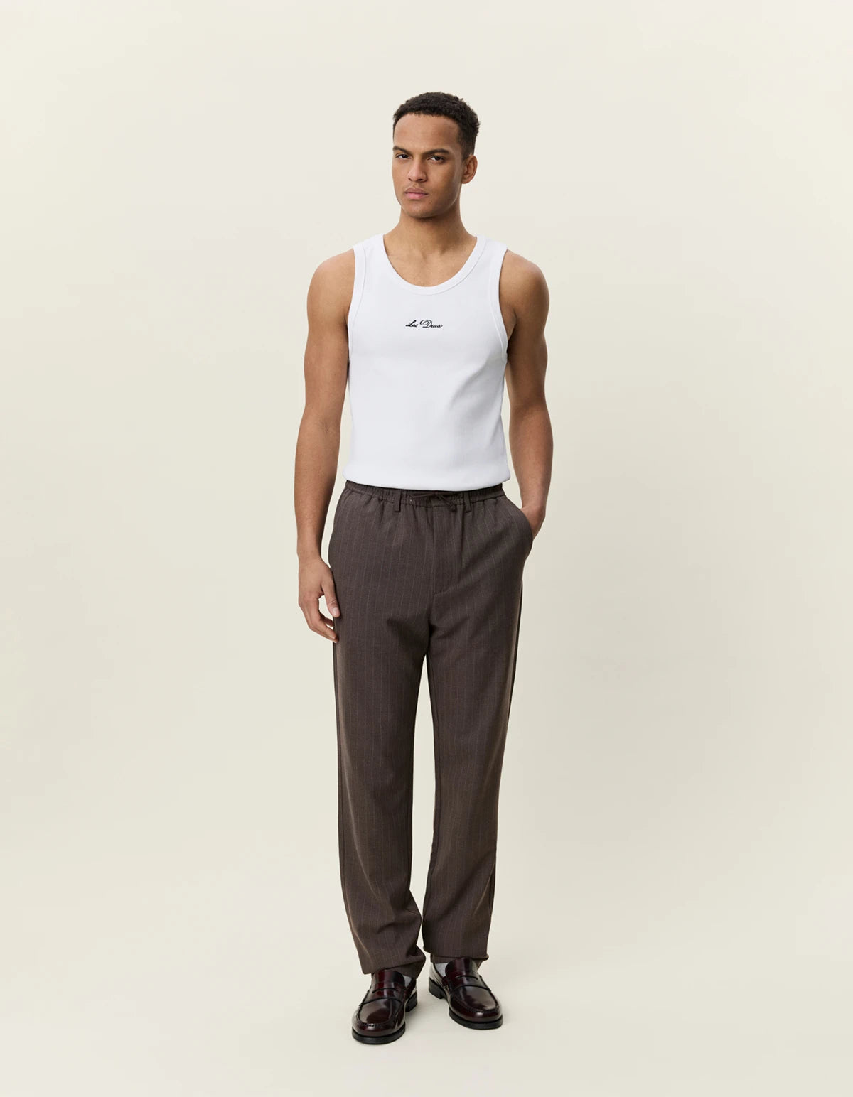 Light Gray מכנסיים ארוכים לגברים Pinstripe Tapered Suit Pants LES DEUX
