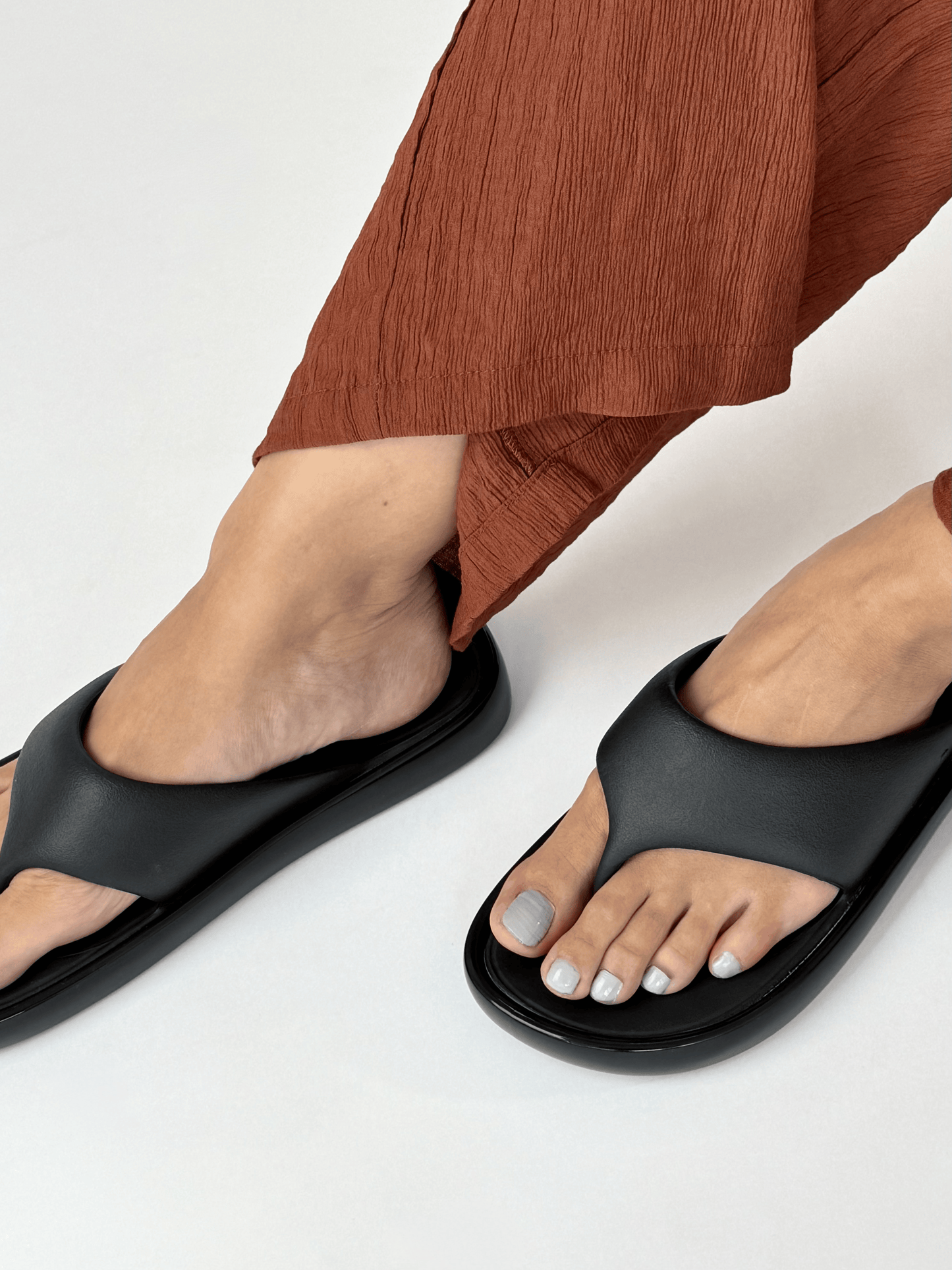 Light Gray כפכפי אצבע לנשים Float MELISSA