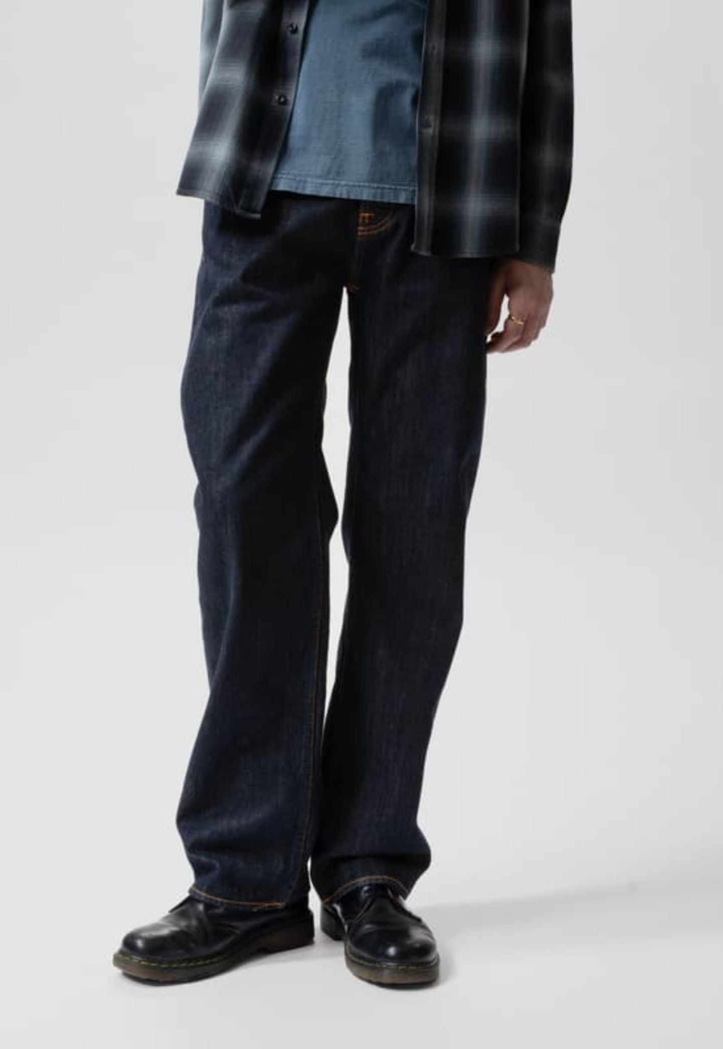 Black ג'ינס לגברים Tuff Tony One Wash – Loose fit NUDIE