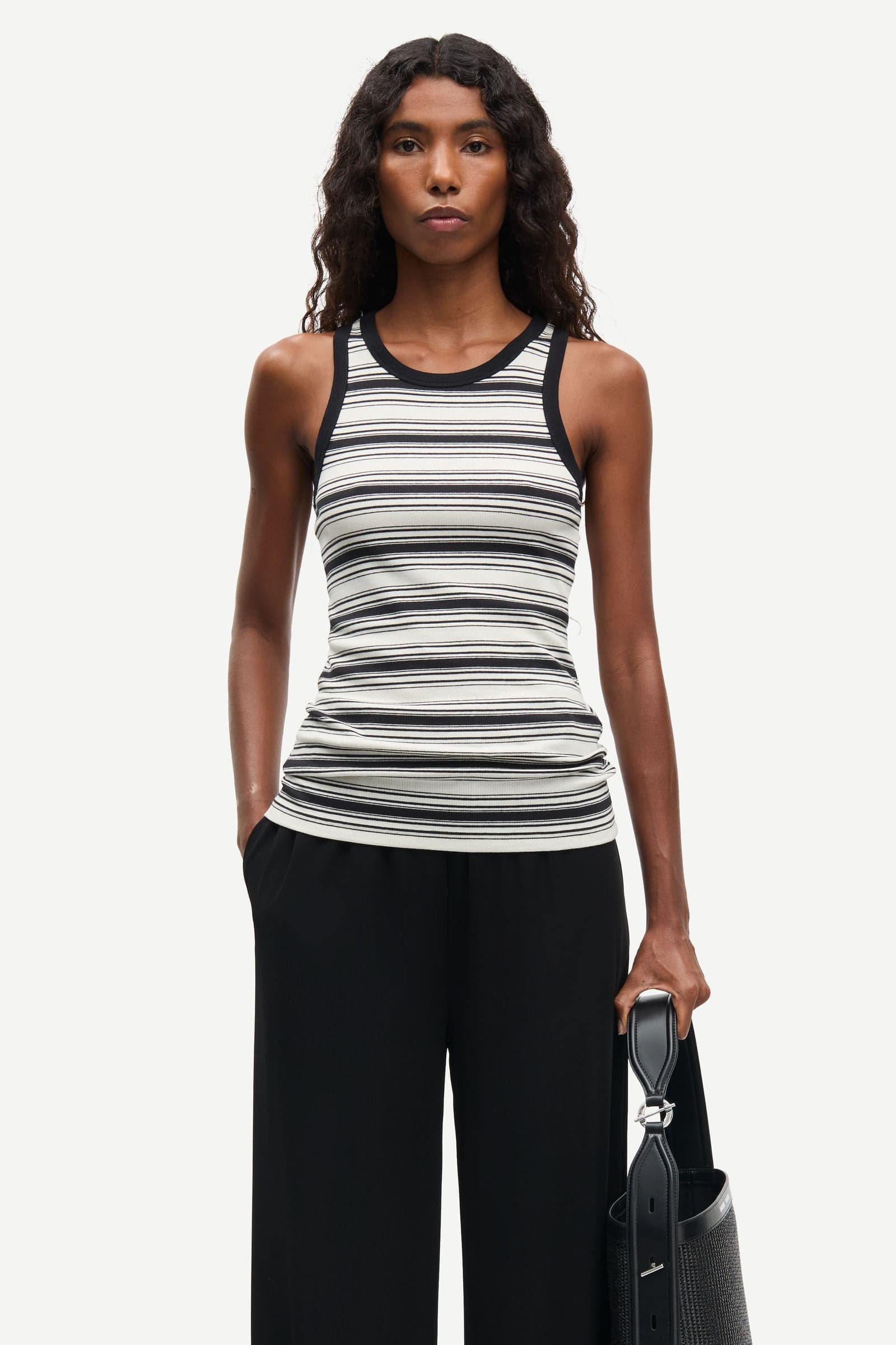 Black גופיית נשים Alexo Tank 7542 SAMSOE SAMSOE