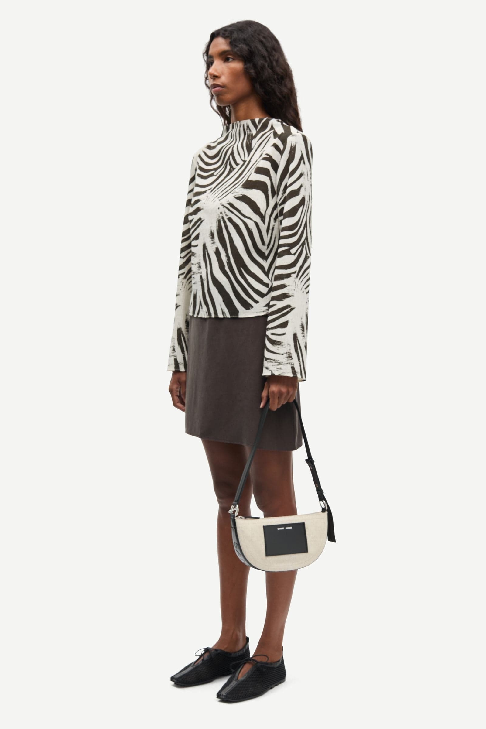 White Smoke חצאית מיני לנשים Saagnet Short Skirt 14028 SAMSOE SAMSOE