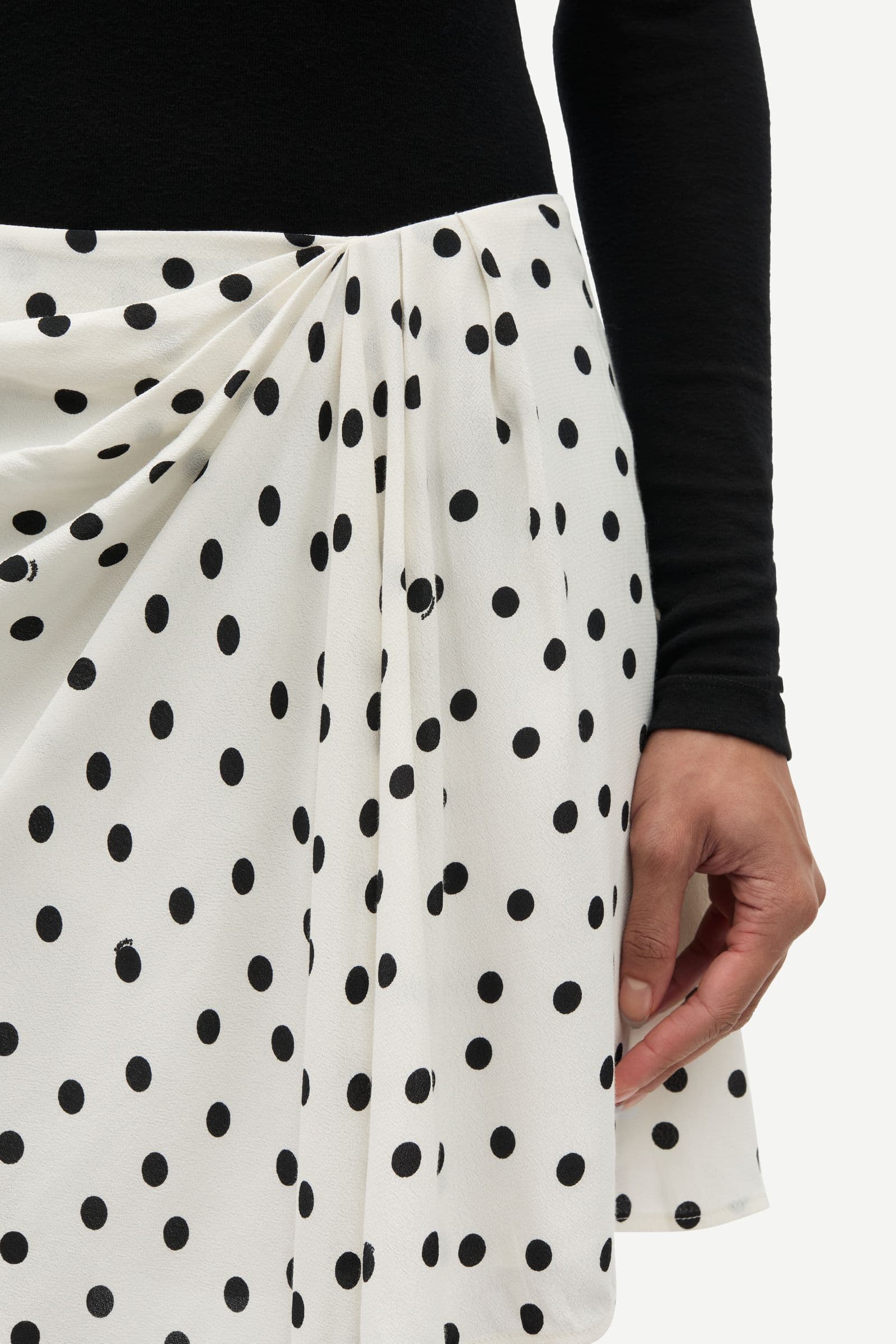 Black חצאית מיני לנשים Saiben Skirt 16060 SAMSOE SAMSOE