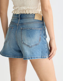 Lavender מכנסי ג׳ינס קצרים בגזרת לנשים A SCOTCH & SODA