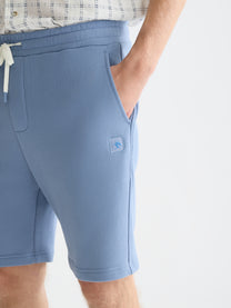 Lavender מכנסיים קצרים לגברים  עם פאץ׳ לוגו SCOTCH & SODA