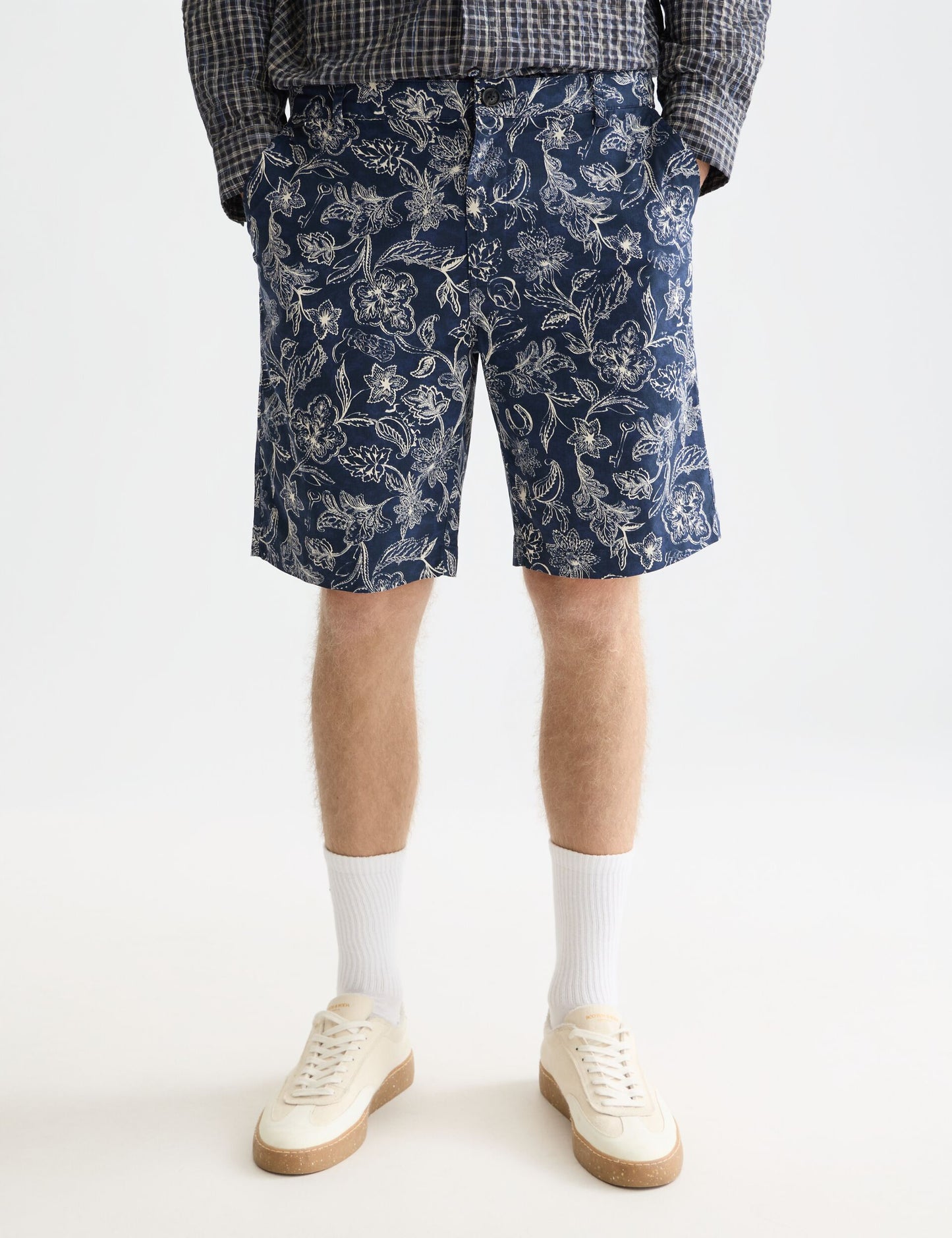 White Smoke מכנסיים קצרים צ’ינו לגברים Stuart Printed SCOTCH & SODA