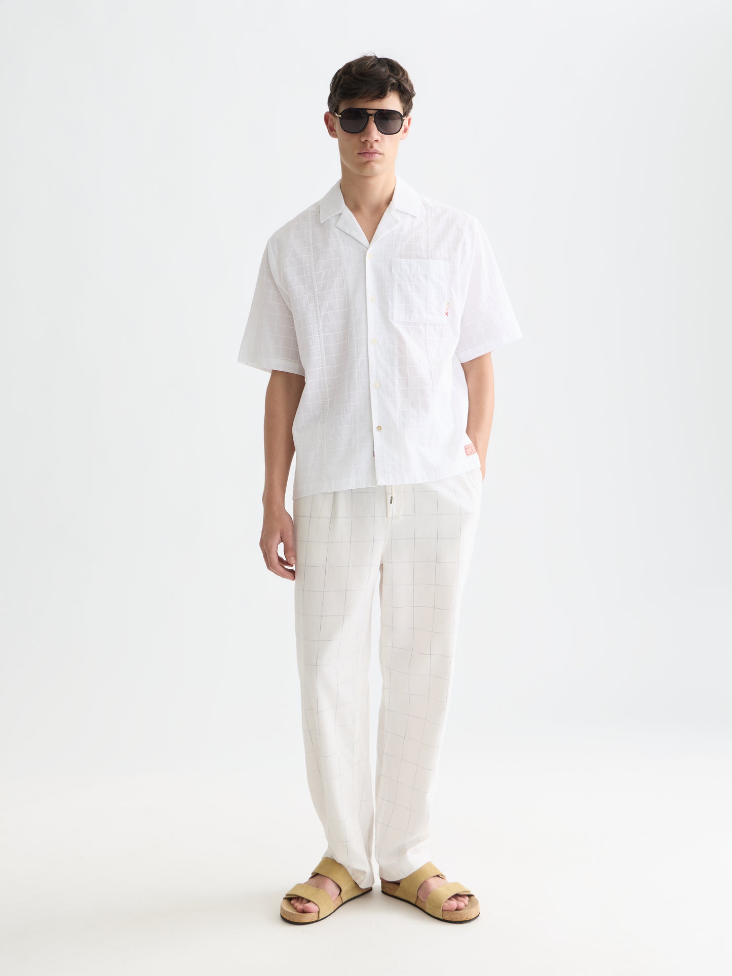 White Smoke חולצה מכופתרת קצרה לגברים Essential SCOTCH & SODA