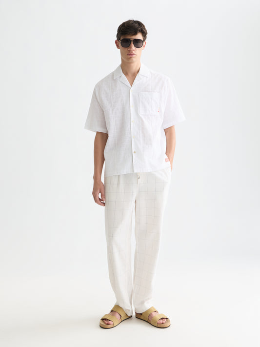 White Smoke חולצה מכופתרת קצרה לגברים Essential SCOTCH & SODA