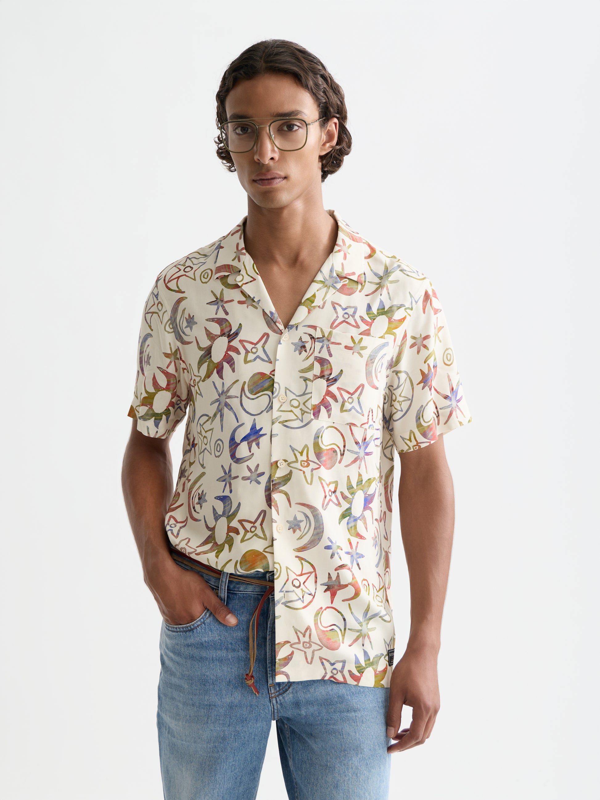 White Smoke חולצה מכופתרת קצרה לגברים Printed Viscose Short Sleeve SCOTCH & SODA