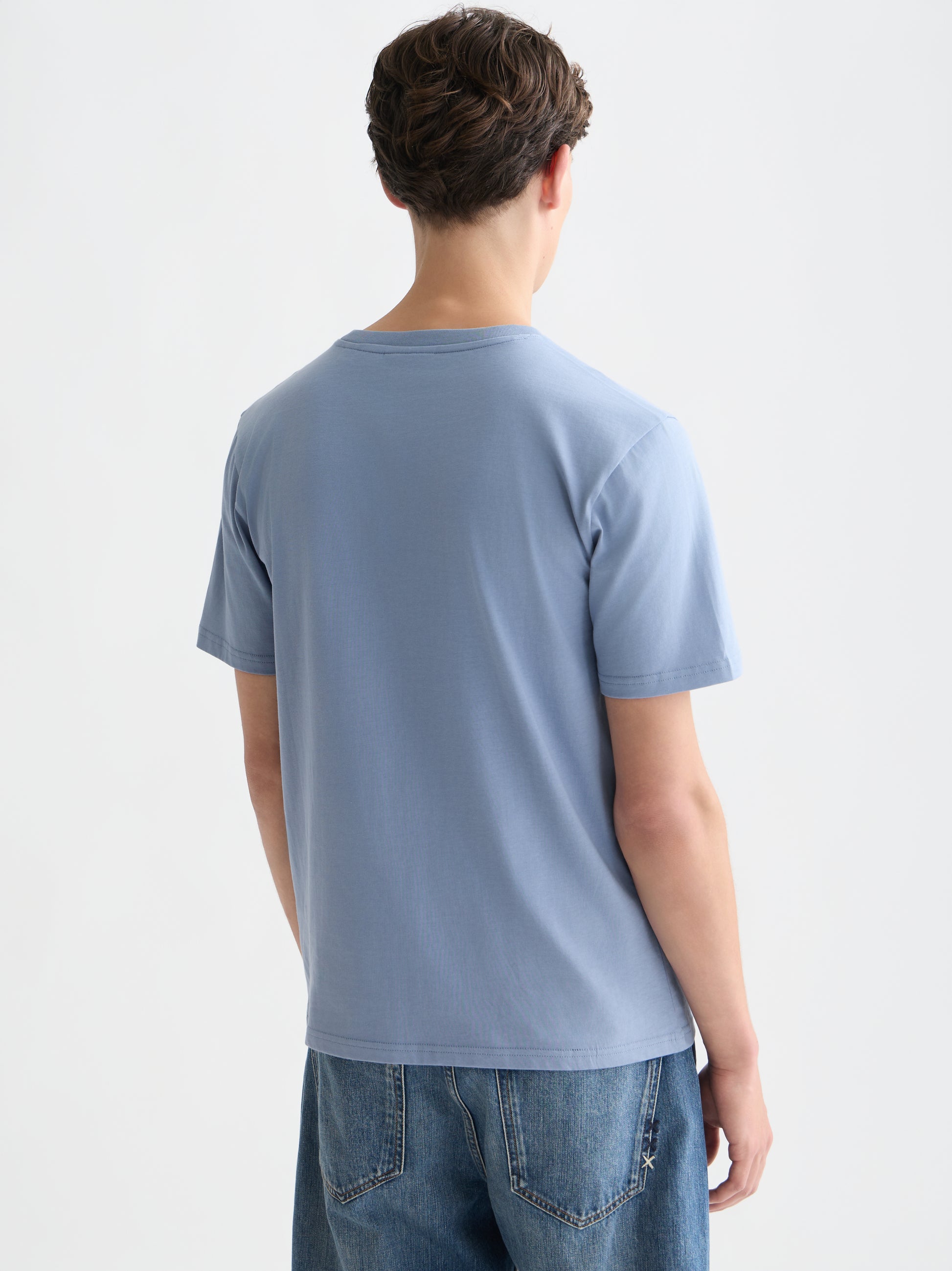 Lavender טי שירט קצרה לגברים Left Chest Artwork SCOTCH & SODA