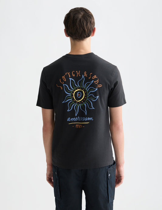 Black טי שירט קצרה לגברים Front And Back Artwork SCOTCH & SODA