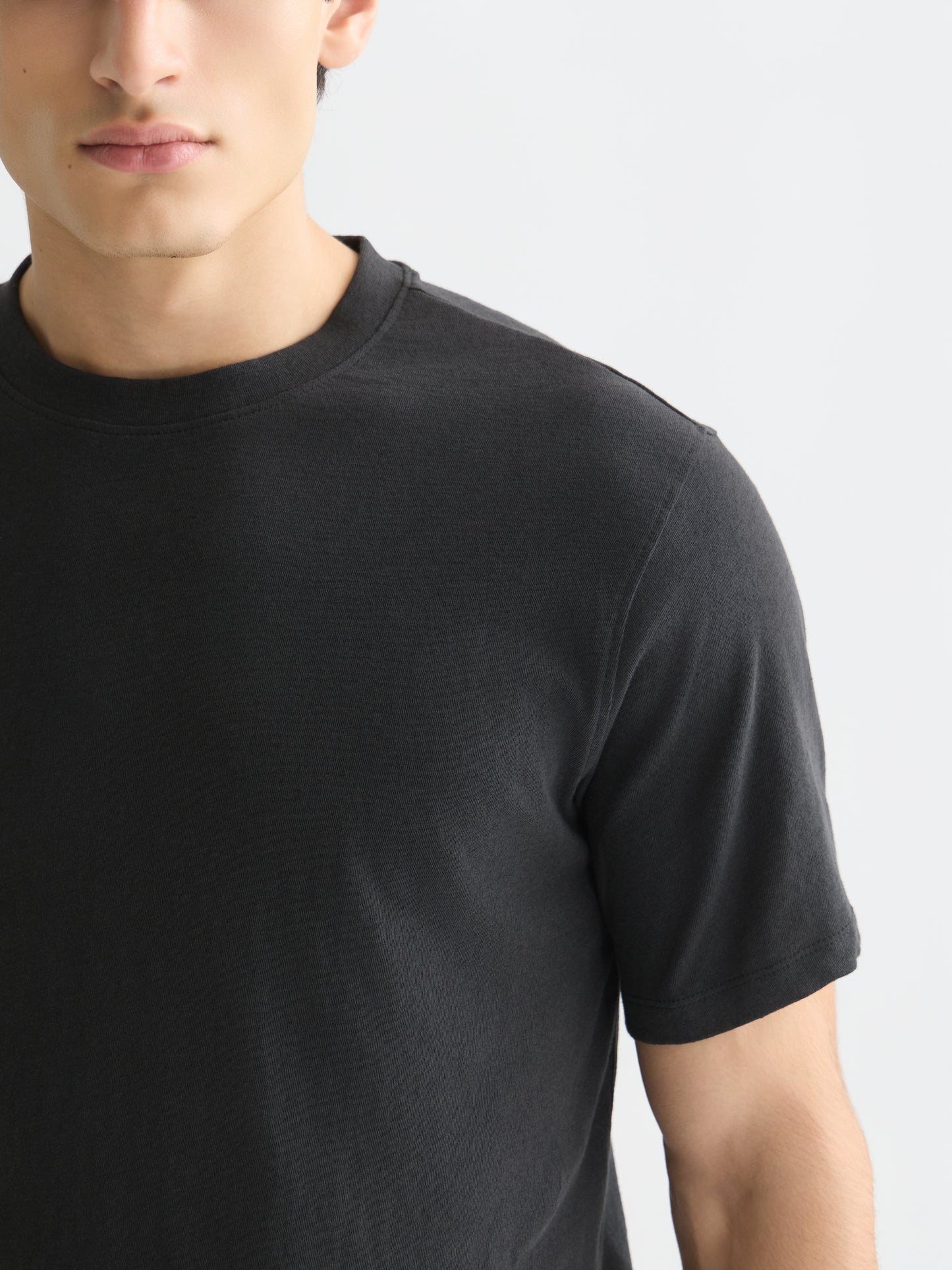 Dark Slate Gray טי שירט קצרה לגברים Crosses Cottonlinen SCOTCH & SODA