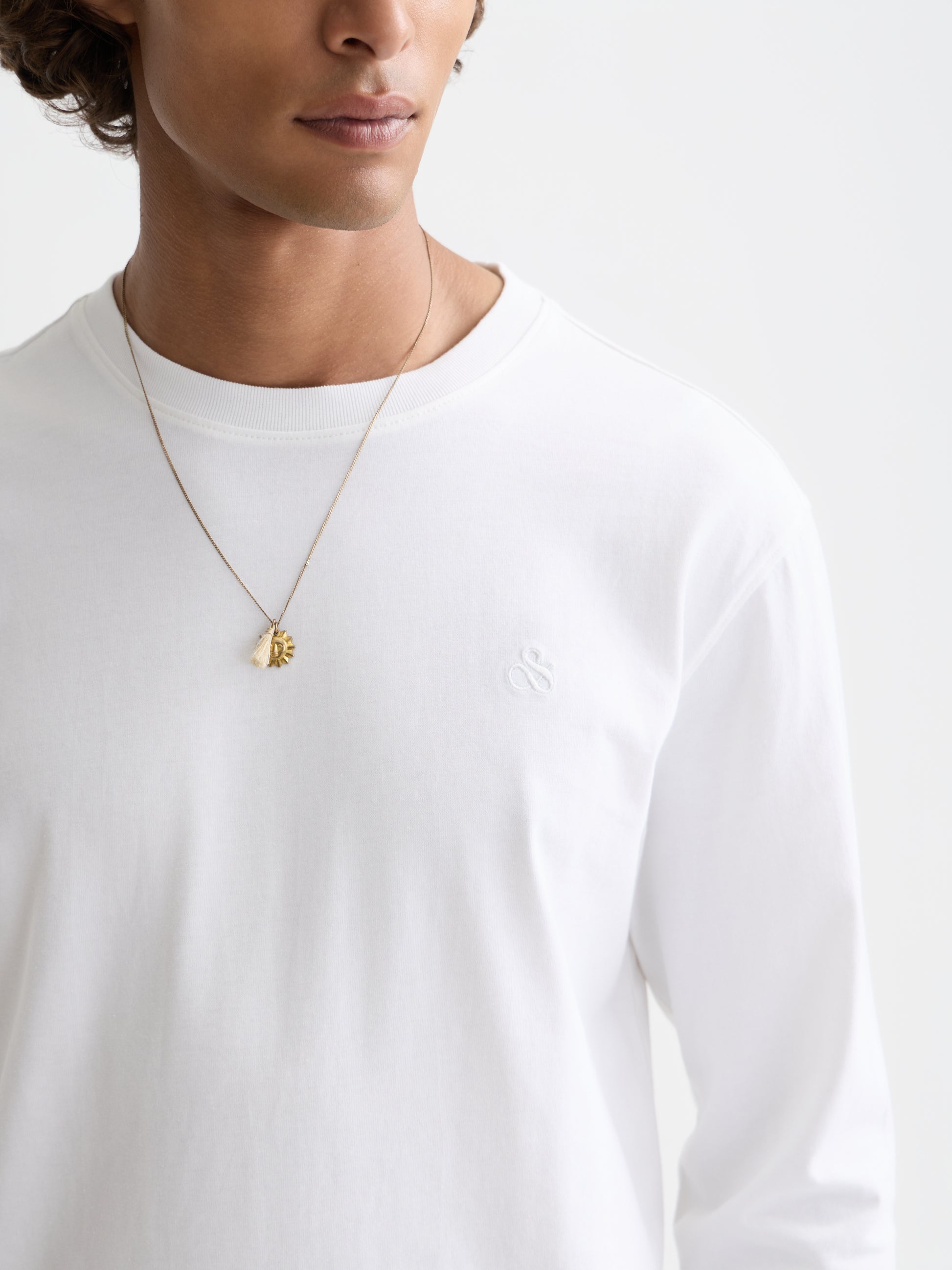 Lavender CHEST LOGO REGULAR-FIT  LONG-SLEEVED T-SHIRT טי שירט ארוכה SCOTCH & SODA