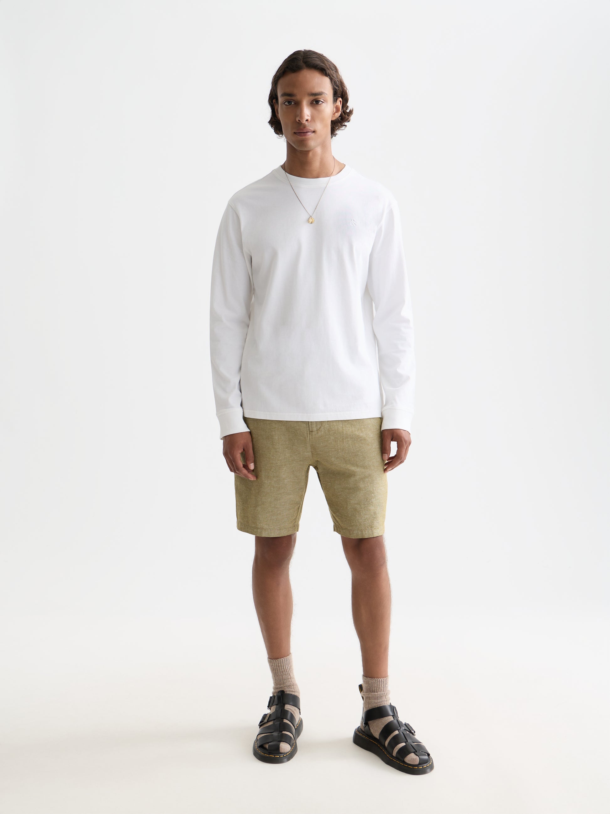 White Smoke CHEST LOGO REGULAR-FIT  LONG-SLEEVED T-SHIRT טי שירט ארוכה SCOTCH & SODA