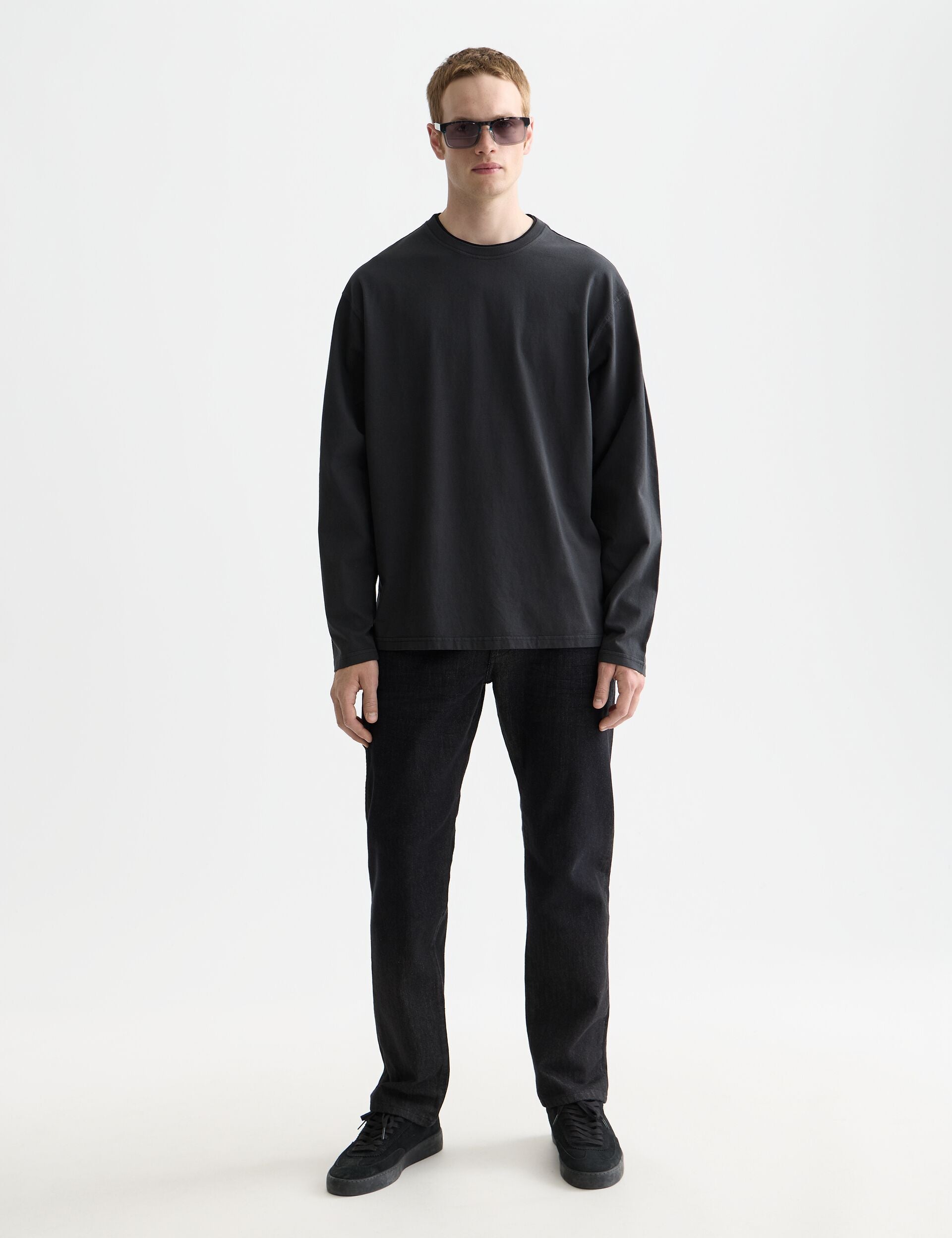 Black 3 CROSSES RELAXED GARMENT-DYED LONG SLEEVE T-SHIRT טי שירט ארוכה SCOTCH & SODA