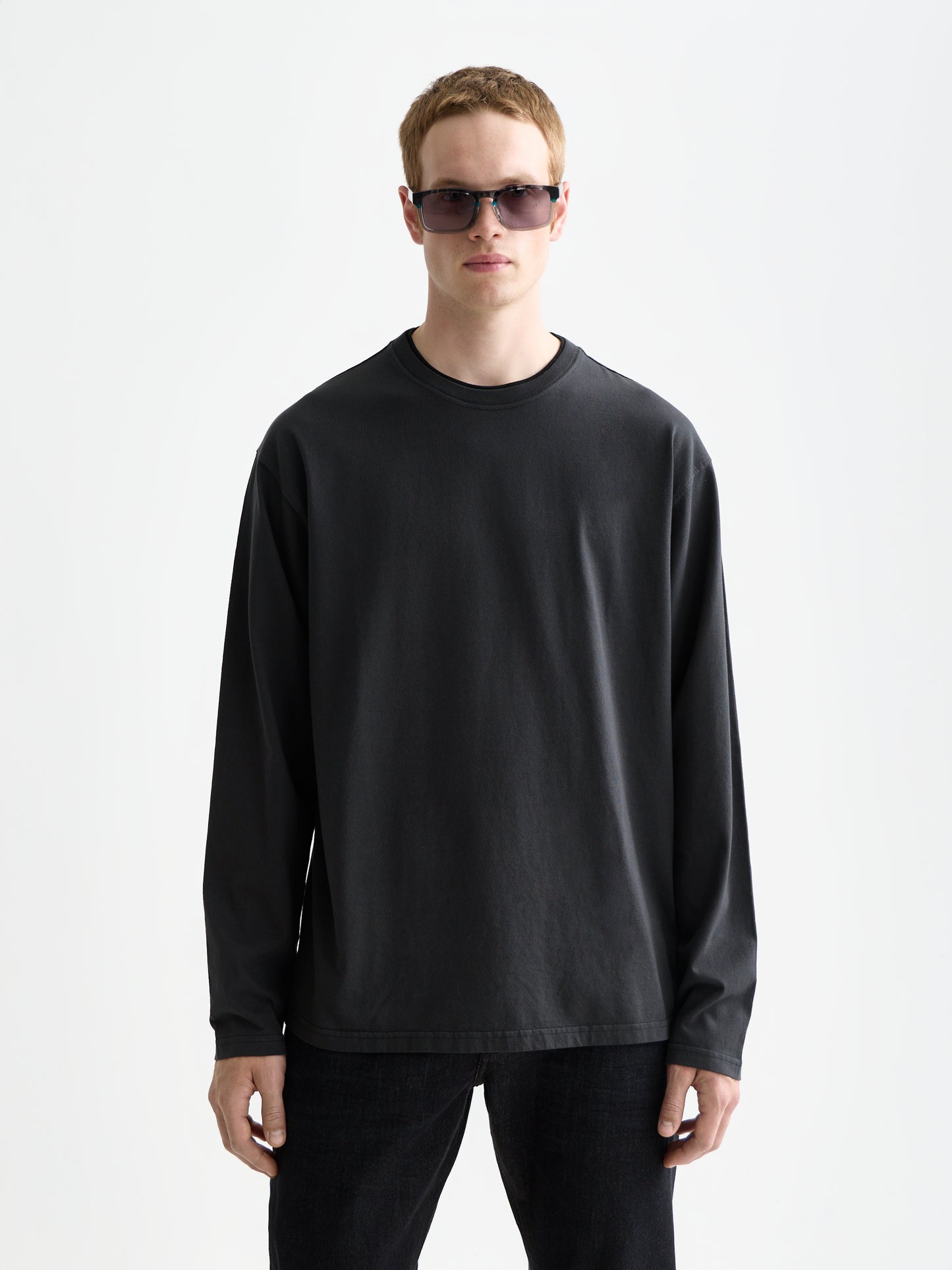 Black 3 CROSSES RELAXED GARMENT-DYED LONG SLEEVE T-SHIRT טי שירט ארוכה SCOTCH & SODA