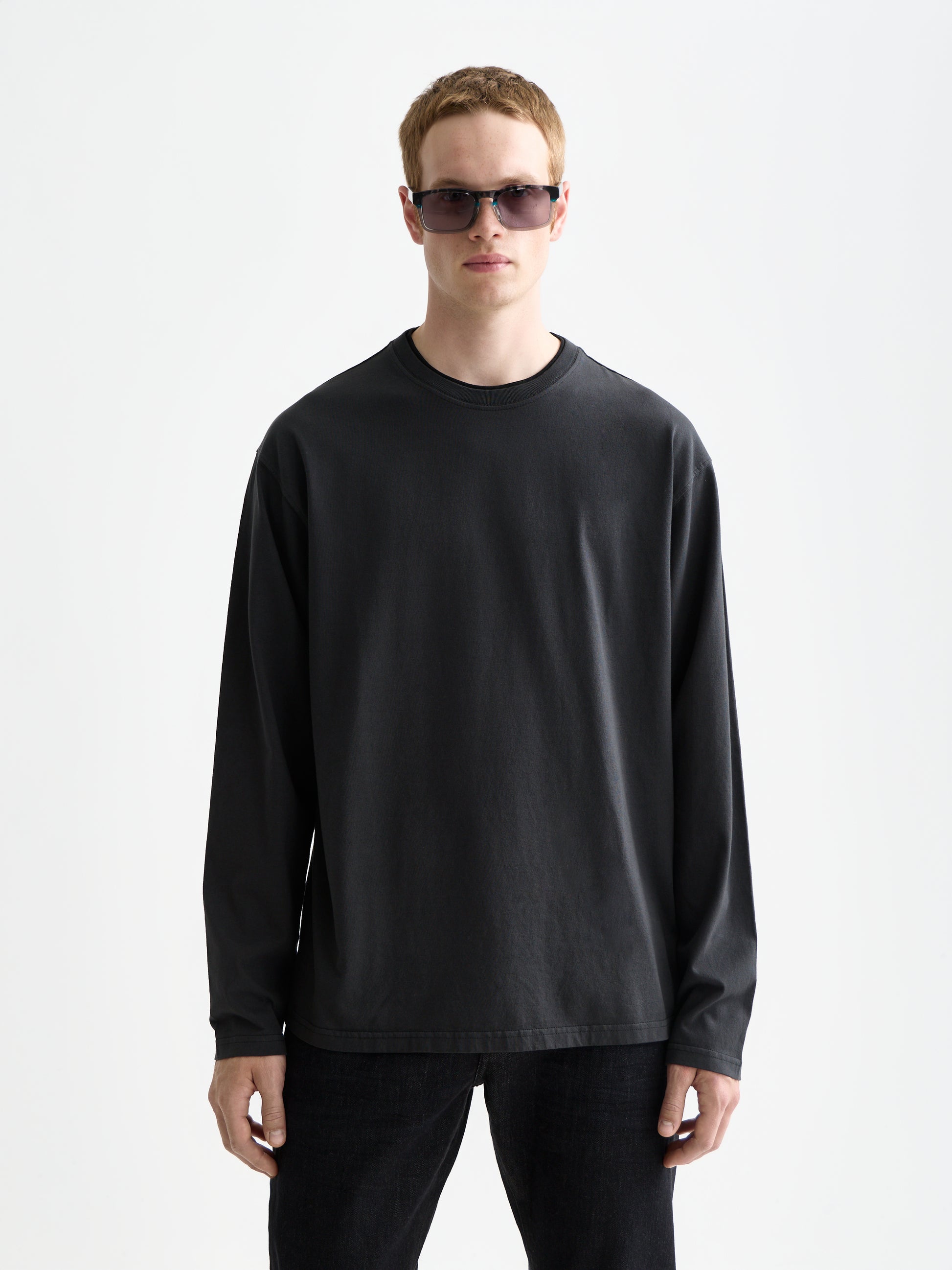 Black 3 CROSSES RELAXED GARMENT-DYED LONG SLEEVE T-SHIRT טי שירט ארוכה SCOTCH & SODA